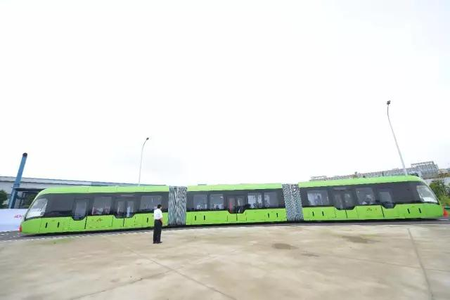 客車自動破窗裝置,遙控自動破玻器,破窗器,南冠破玻器 客車自動破窗裝置,遙控自動破玻器,破窗器,南冠破玻器